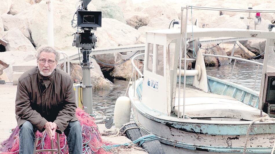 Robert Guédiguian durante el rodaje de La casa junto al mar.