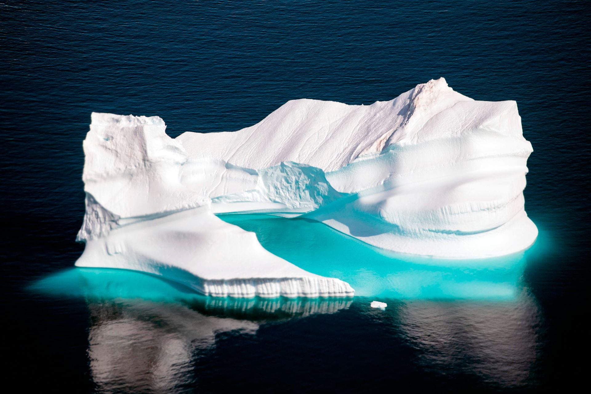 El iceberg más grande del mundo navega a la deriva