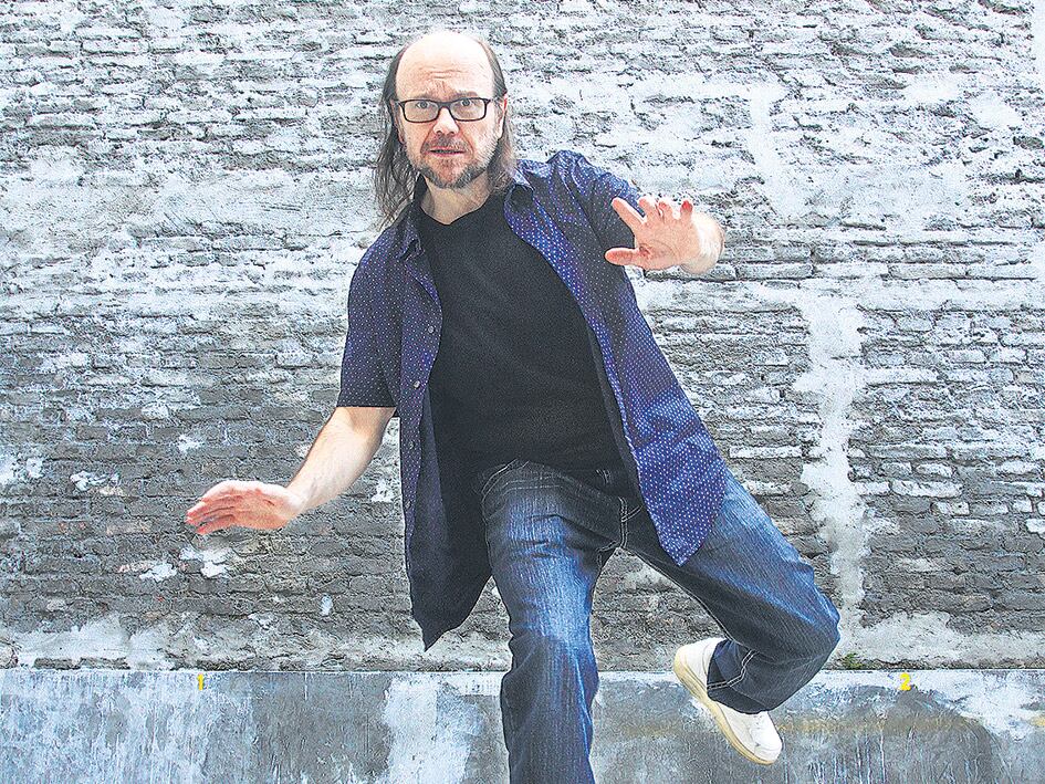 “Me gusta mucho reírme y ver feliz a la gente. Pero puedo ser muy maníaco depresivo”, confiesa Segura.