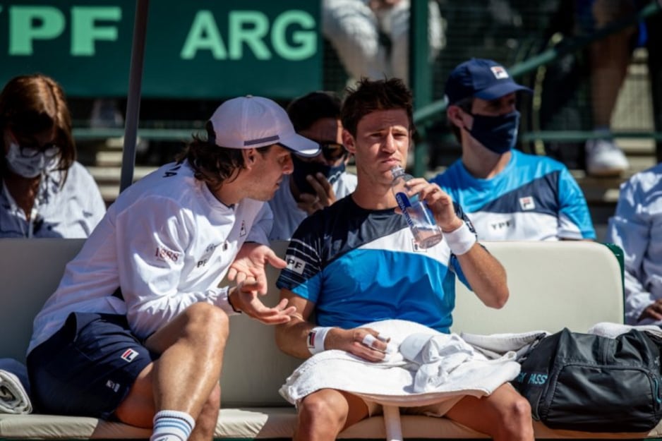 Gaudio y Schwartzman, durante un cambio de lado en el BALTC
