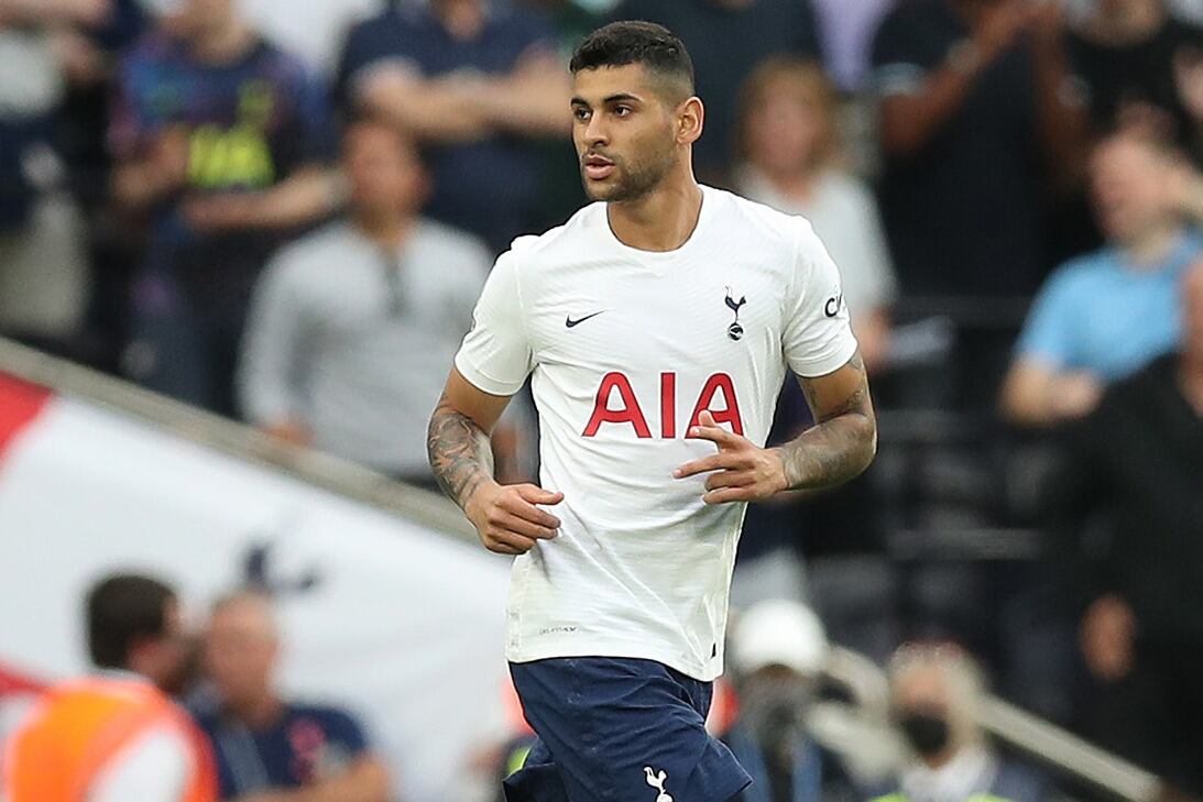Cuti Romero debutó en los Spurs con un triunfo.