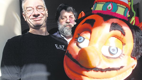 Sergio Rower y Luis Rivera López, fundadores de la compañía. La obra puede verse en el Teatro 25 de Mayo.