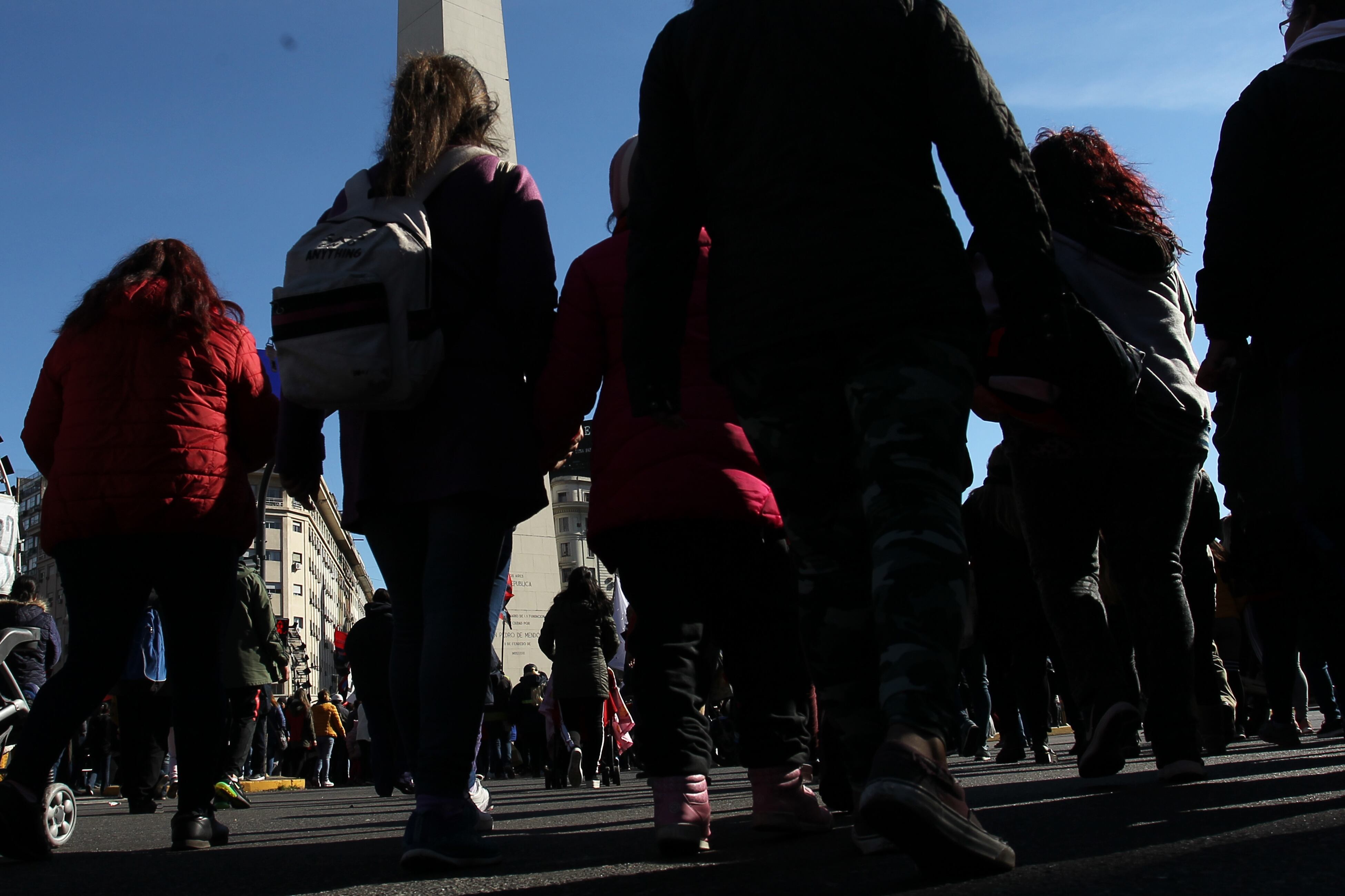 En promedio, los créditos representan 4,5 veces lo que cobran las beneficiarias de AUH.