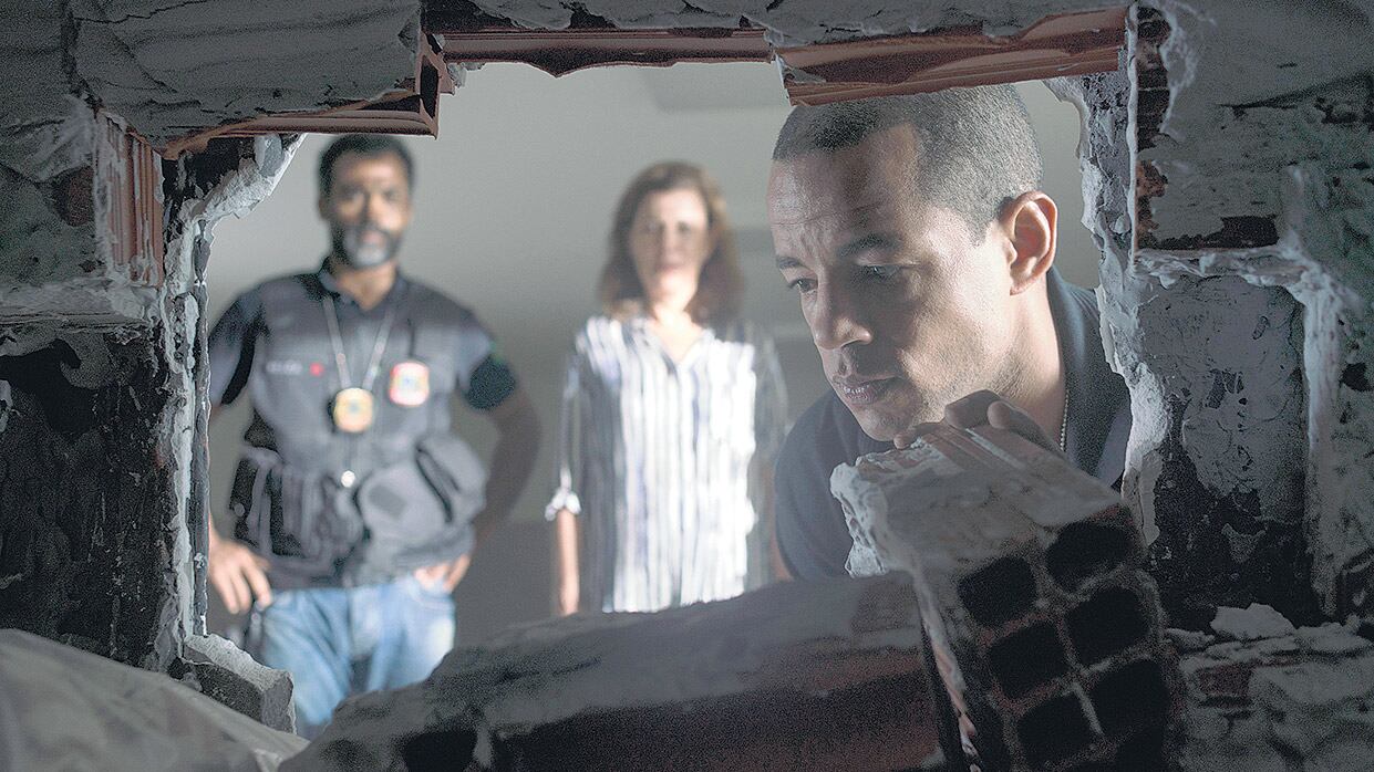 El Mecanismo cuenta una historia que sigue en los titulares al día de hoy.