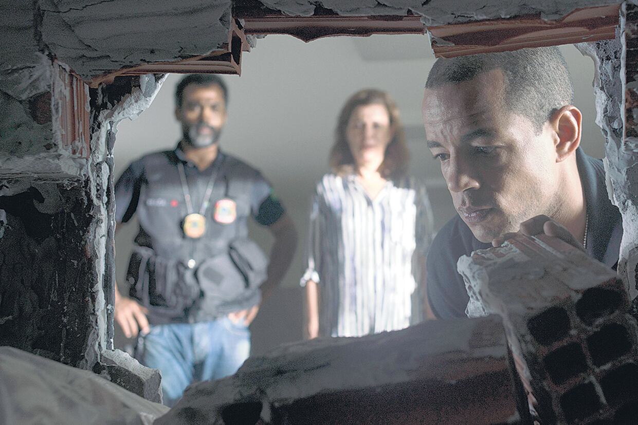 El Mecanismo cuenta una historia que sigue en los titulares al día de hoy.