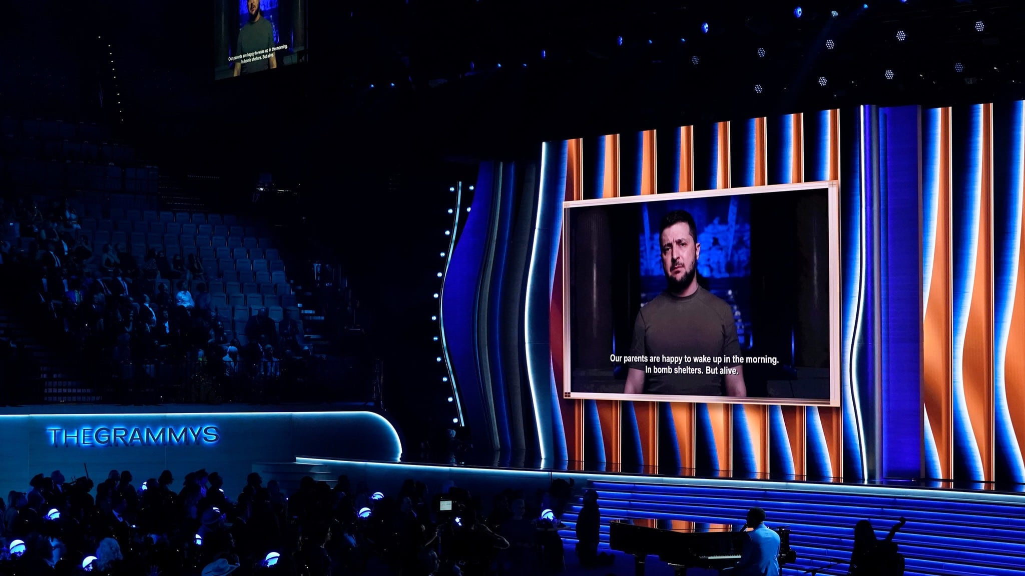 Volodimir Zelensky en los premios Grammy 2022