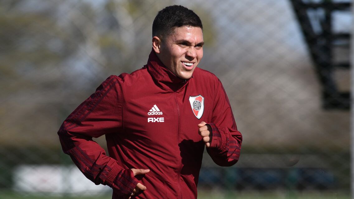 Quintero durante el entrenamiento de River.