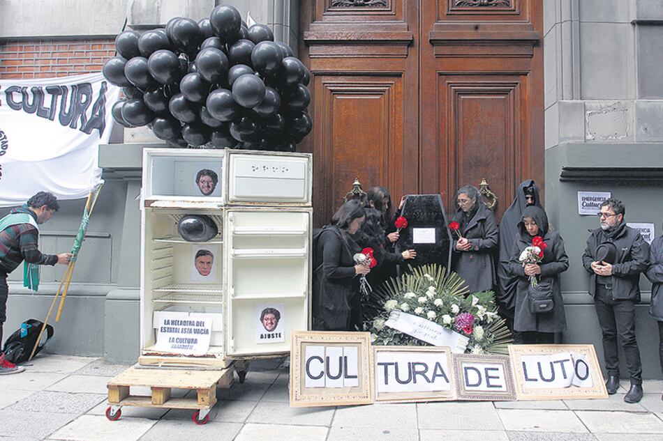 Trabajadores se movilizaron para protestar por la política del Gobierno.