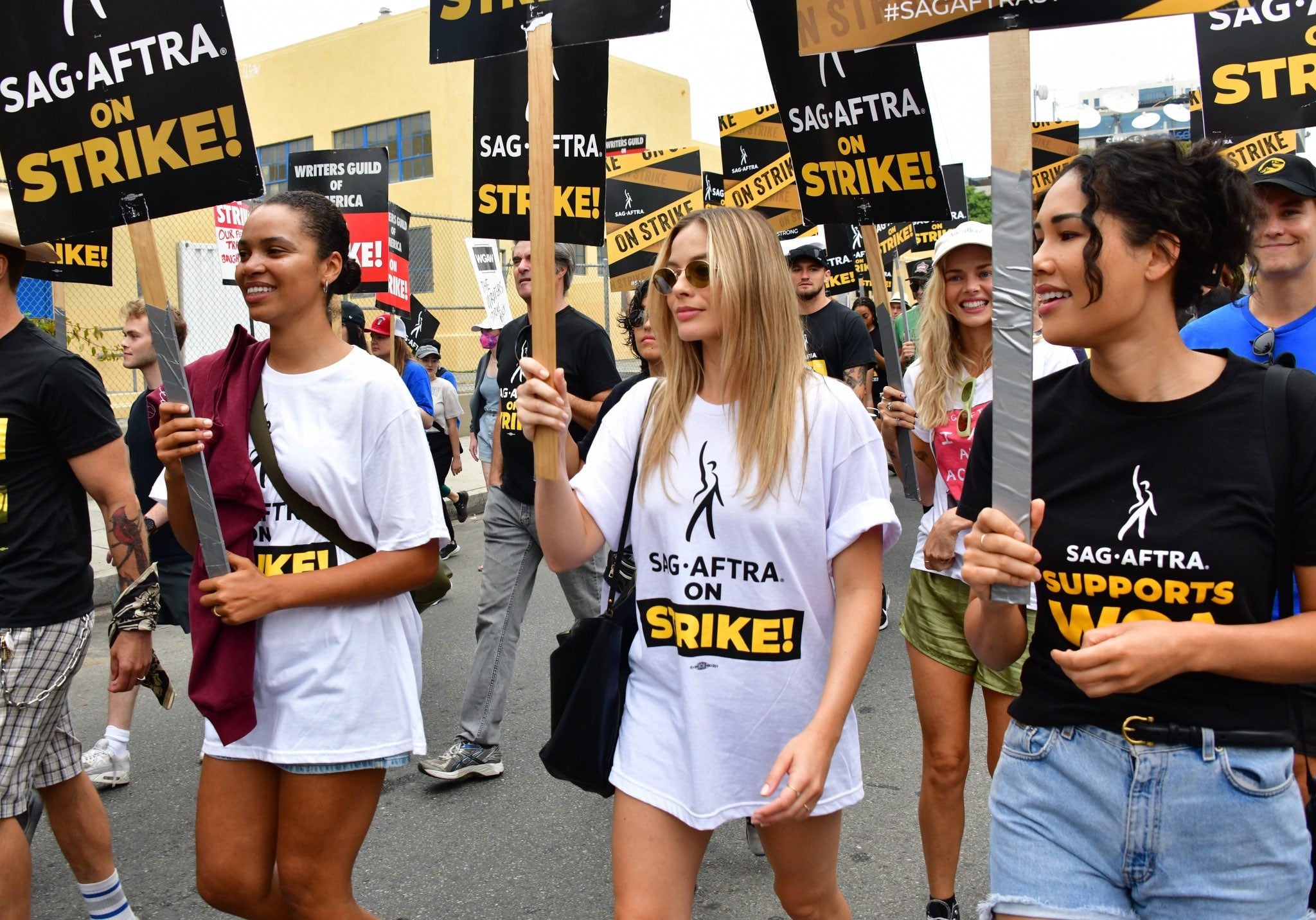 La aparición de la intérprete australiana se da luego de la intensa gira de prensa y estreno de Barbie