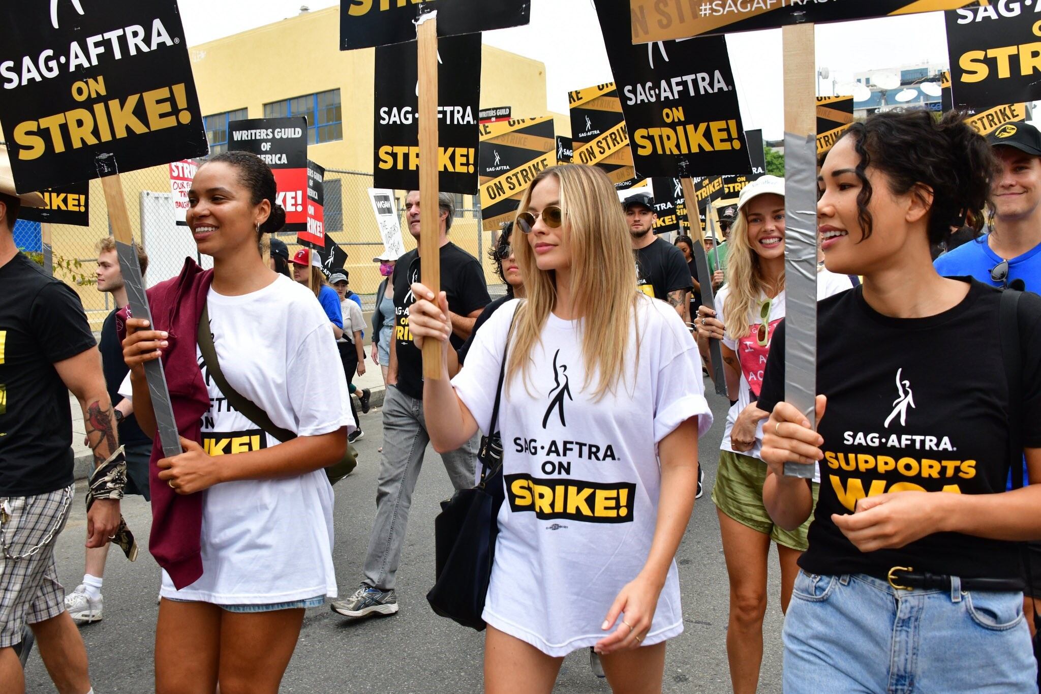 La aparición de la intérprete australiana se da luego de la intensa gira de prensa y estreno de Barbie