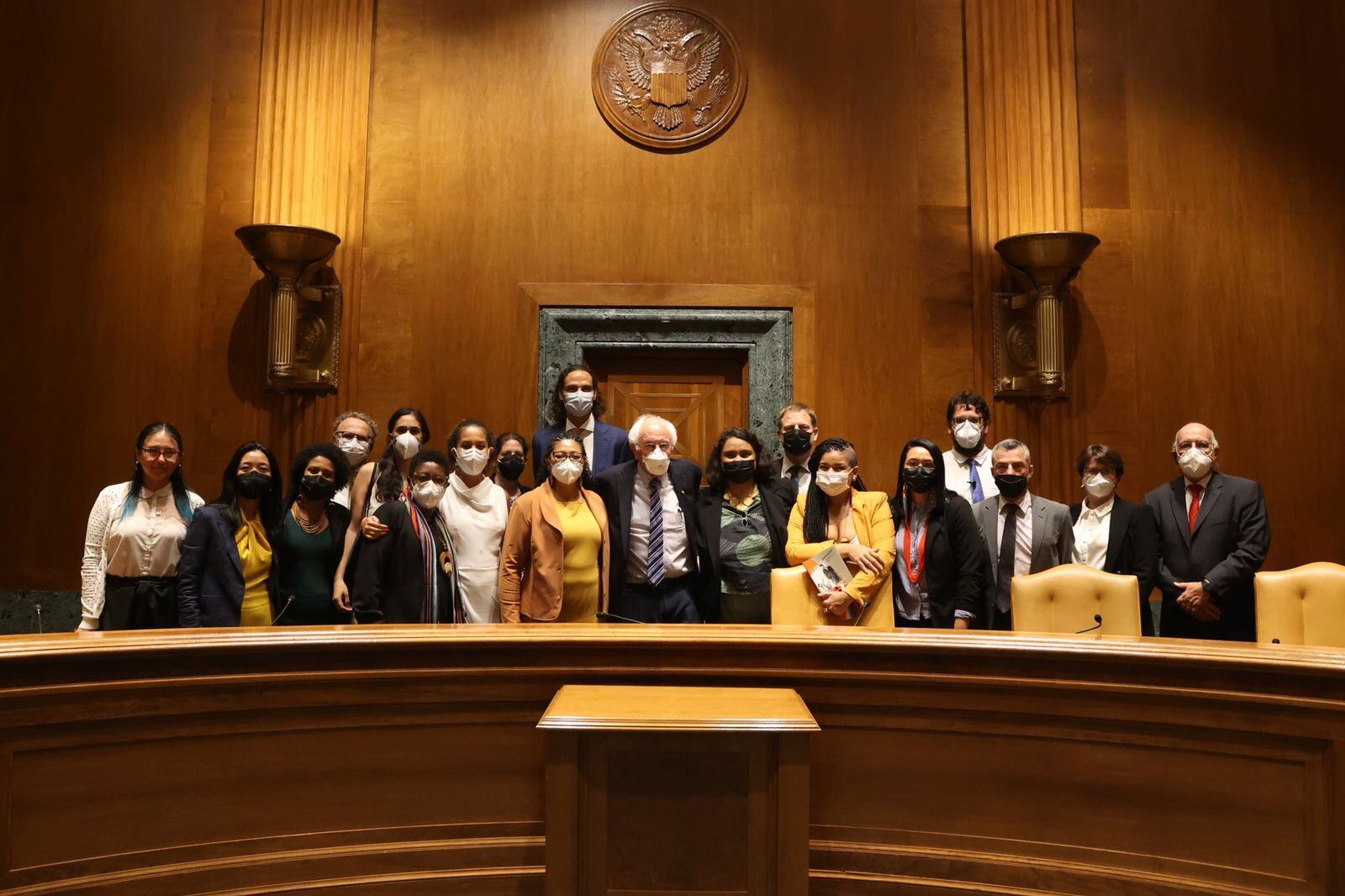 Delegación de Brasil con el senador Bernie Sanders / Twitter de Paulo Abrao