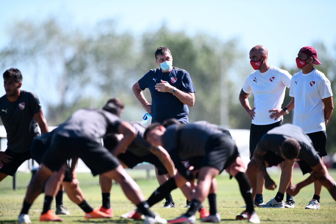 Falcioni comandó la práctica de Independiente, pensando en el próximo torneo.