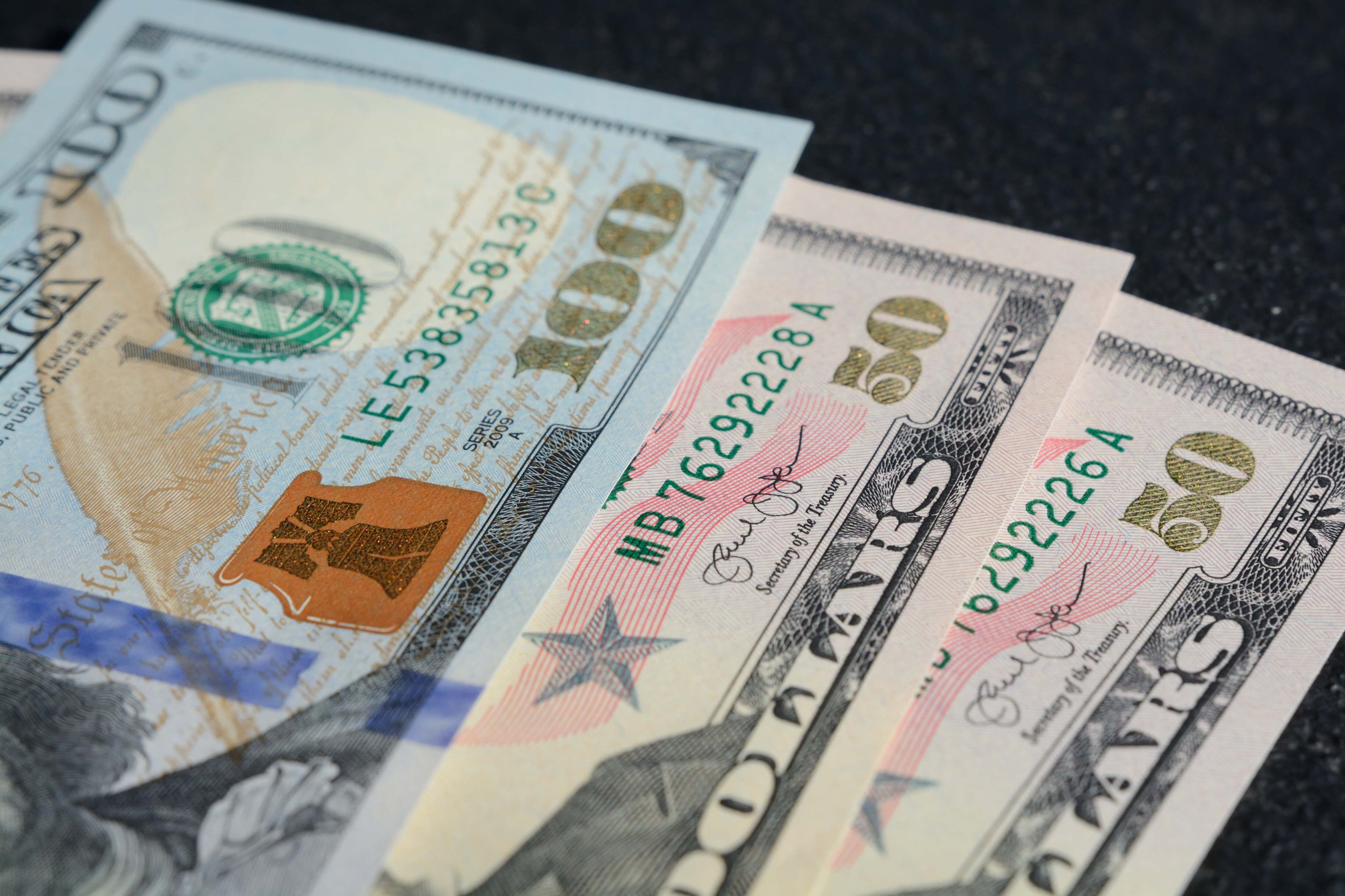 Devaluaciones abruptas provocan transferencias de ingresos regresivas y disciplinan a la mayoría de la sociedad.