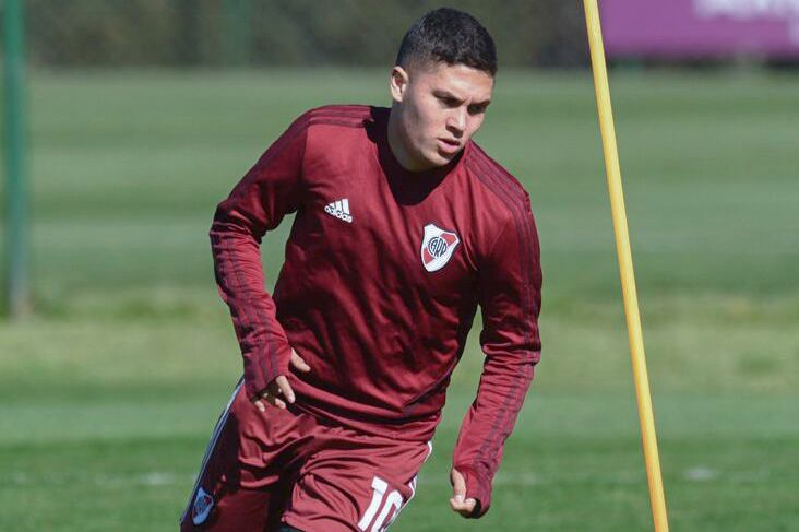 El colombiano Quintero podría recibir una tentadora oferta del Ajax holandés.