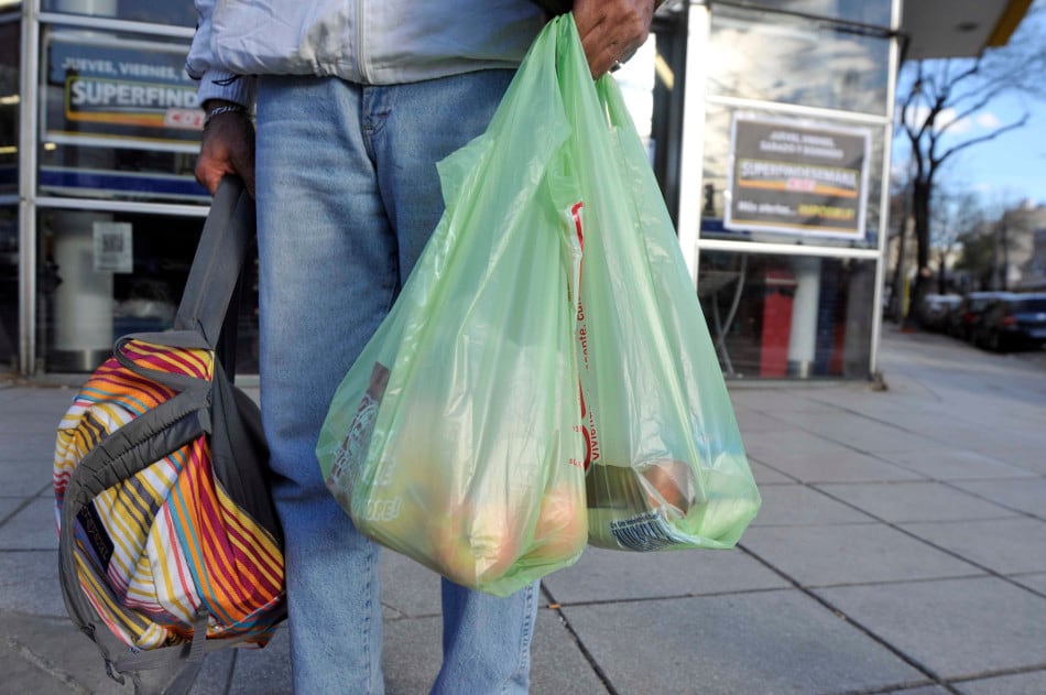 La CAME advierte que ni las ofertas ni los planes de financiamiento logran detener la caída del consumo minorista.