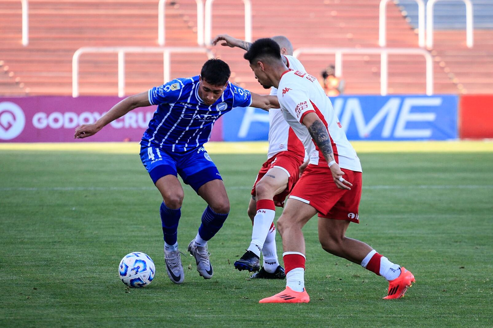El Globo y el Tomba se repartieron los puntos.