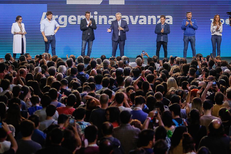 El FdT festejó el repunte en la elección, aunque no ganó.