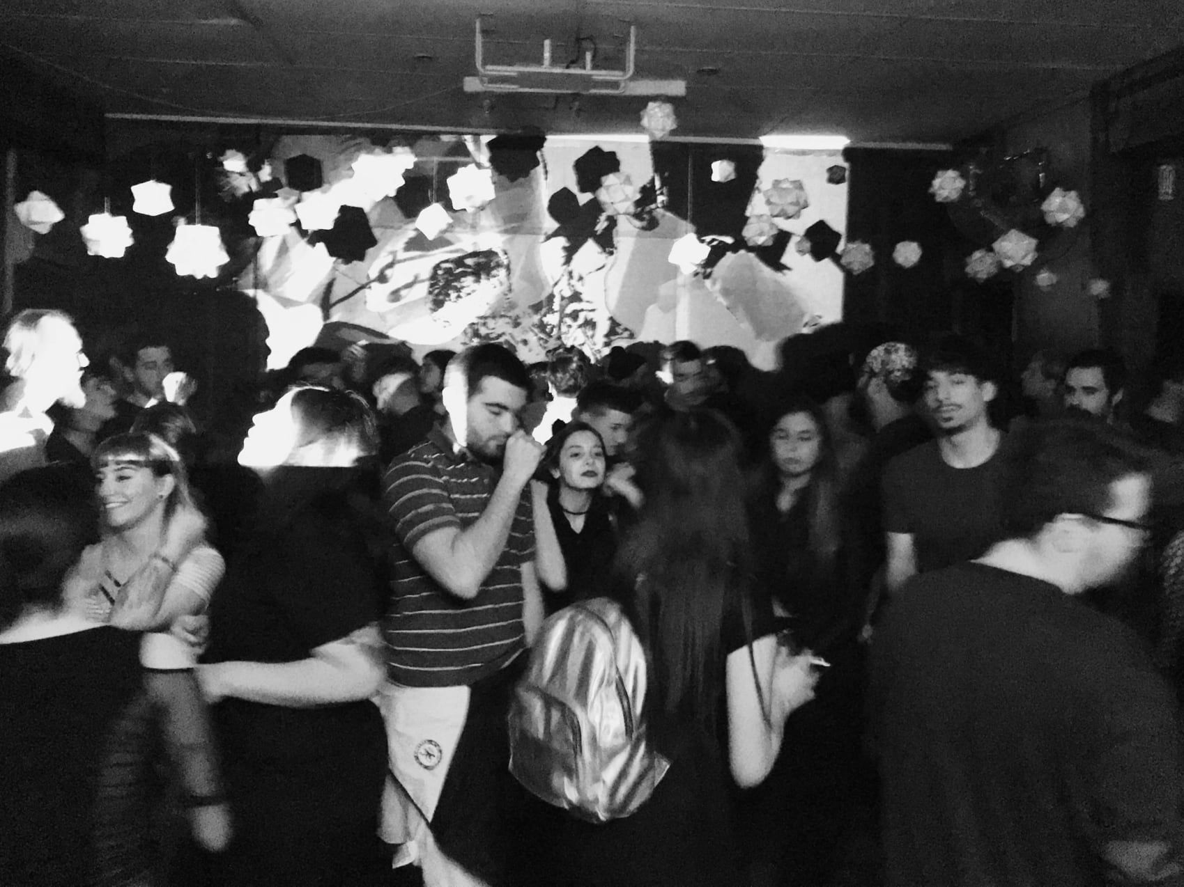 Internacional Bailable en acción.