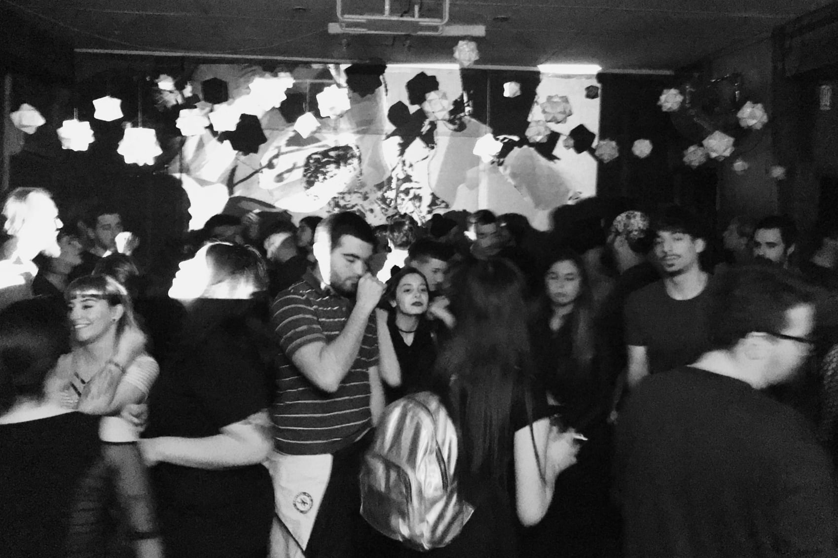 Internacional Bailable en acción.