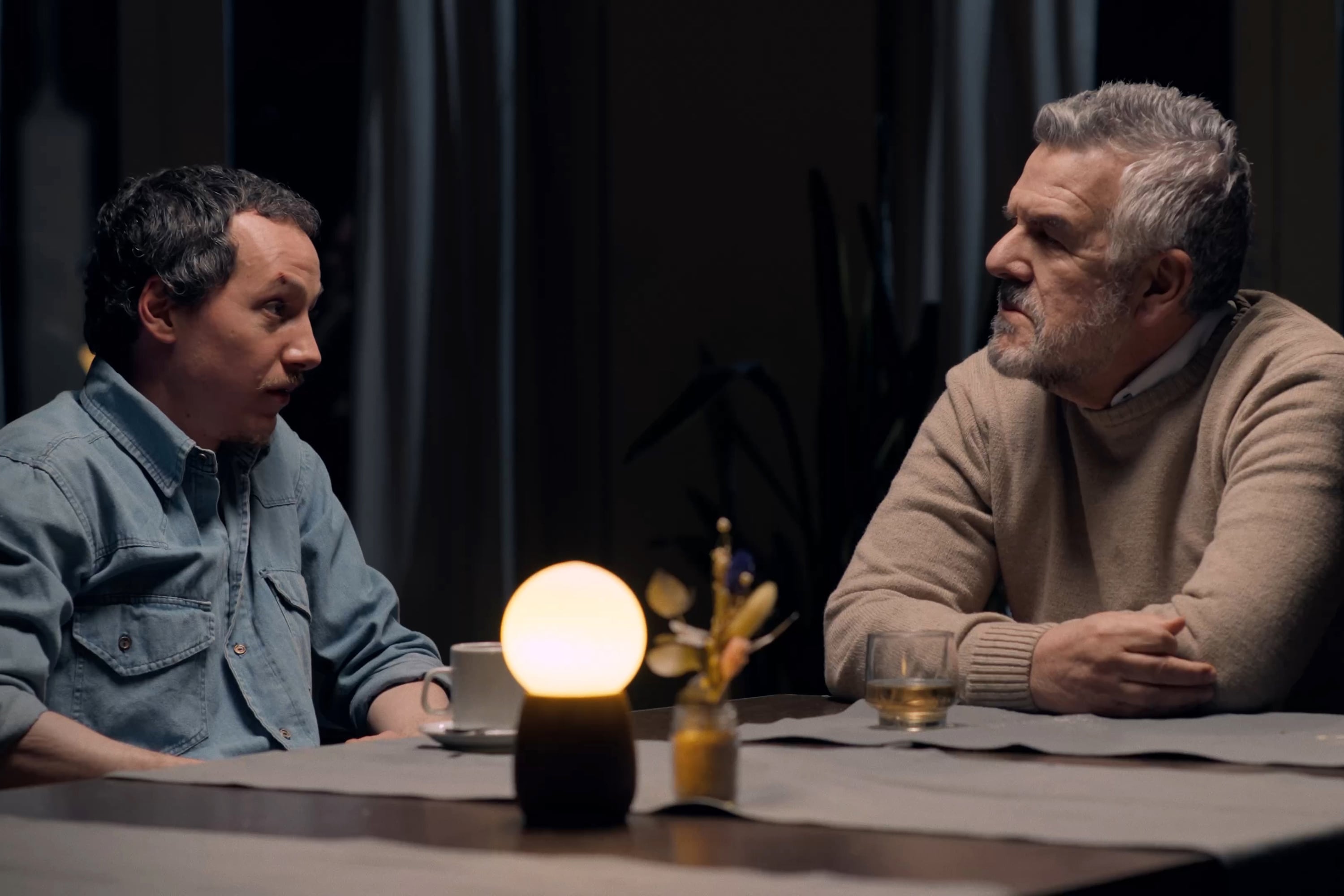 Juan Luppi y un intimidante Dady Brieva.