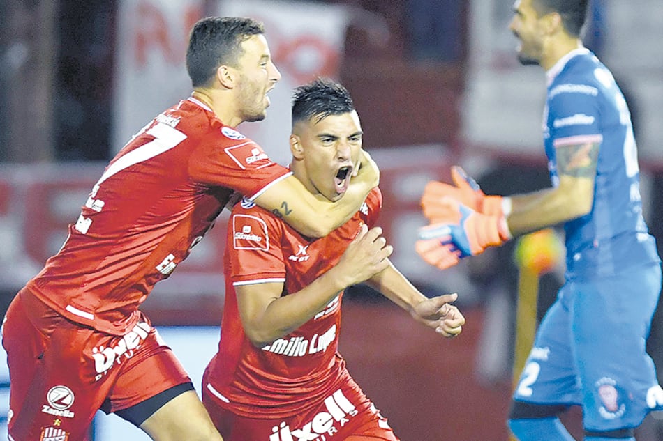n Según Caruso Lombardi, su equipo ganó la primera de “cuatro finales”.