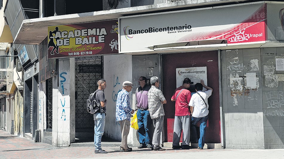 El gobierno anunciará hoy una lista de precios de bienes de consumo; pidió que los venezolanos vigilen los precios.