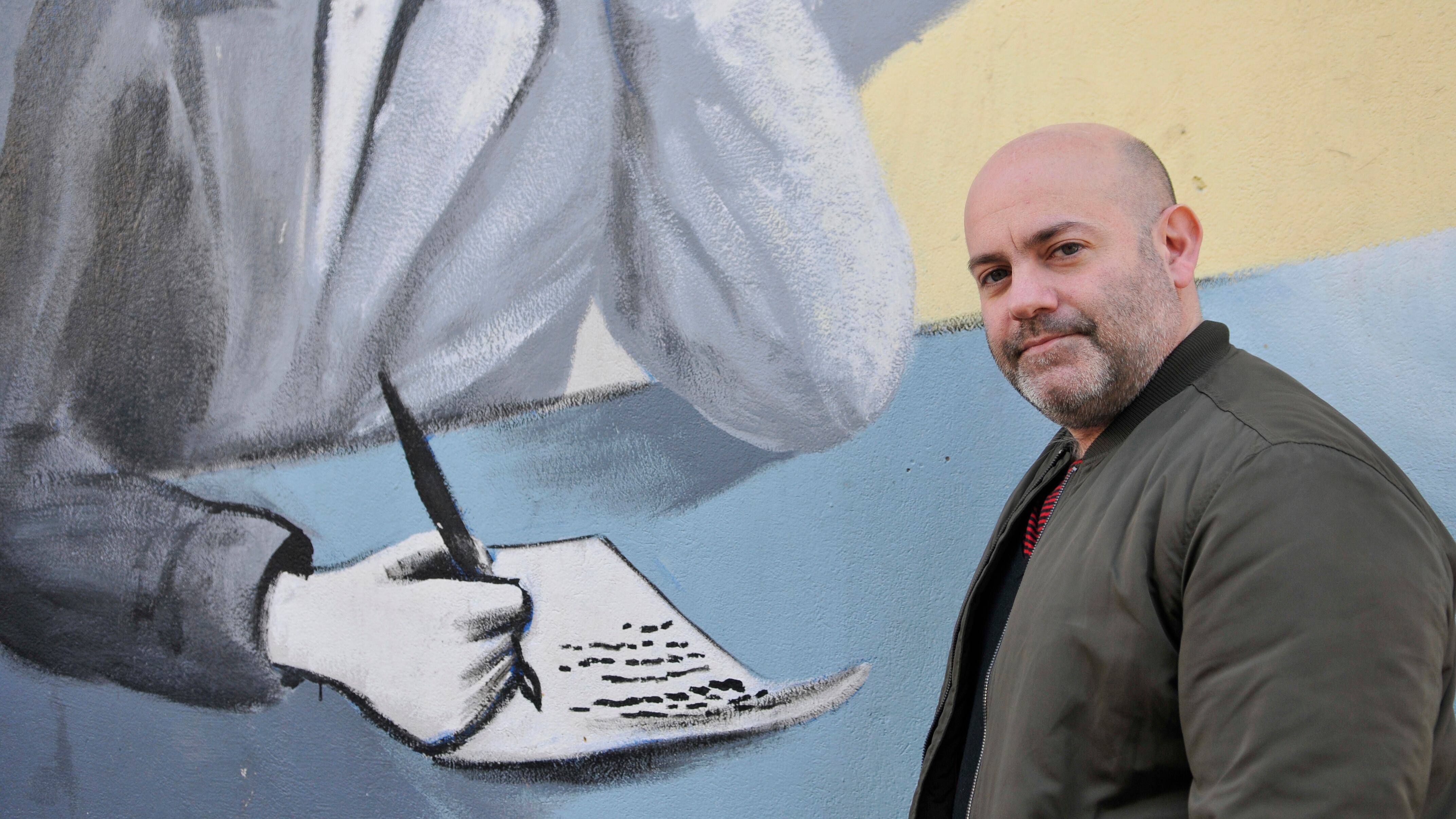 Toto Castiñeiras estrenó la obra en el Centro Cultural 25 de Mayo.