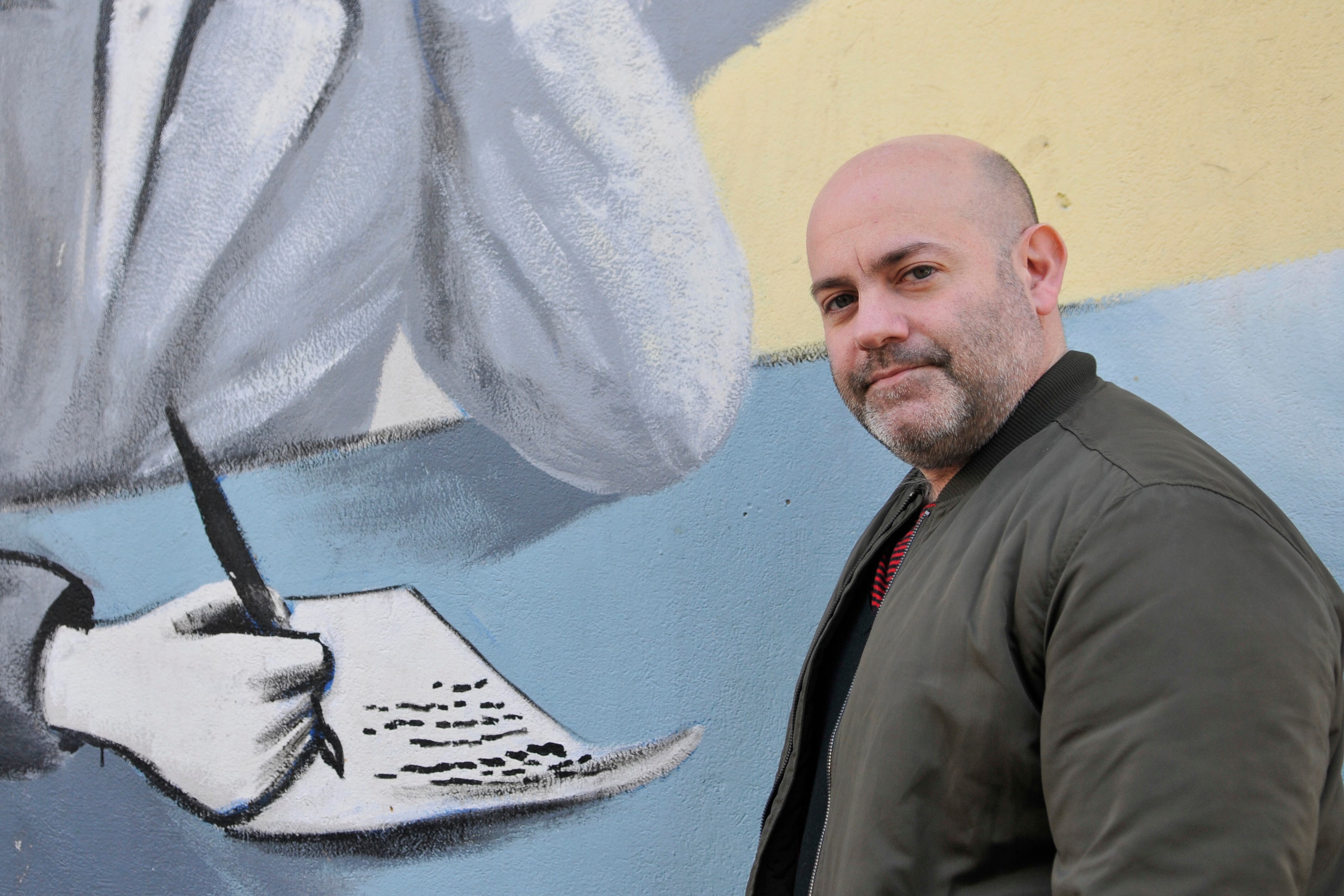 Toto Castiñeiras estrenó la obra en el Centro Cultural 25 de Mayo.