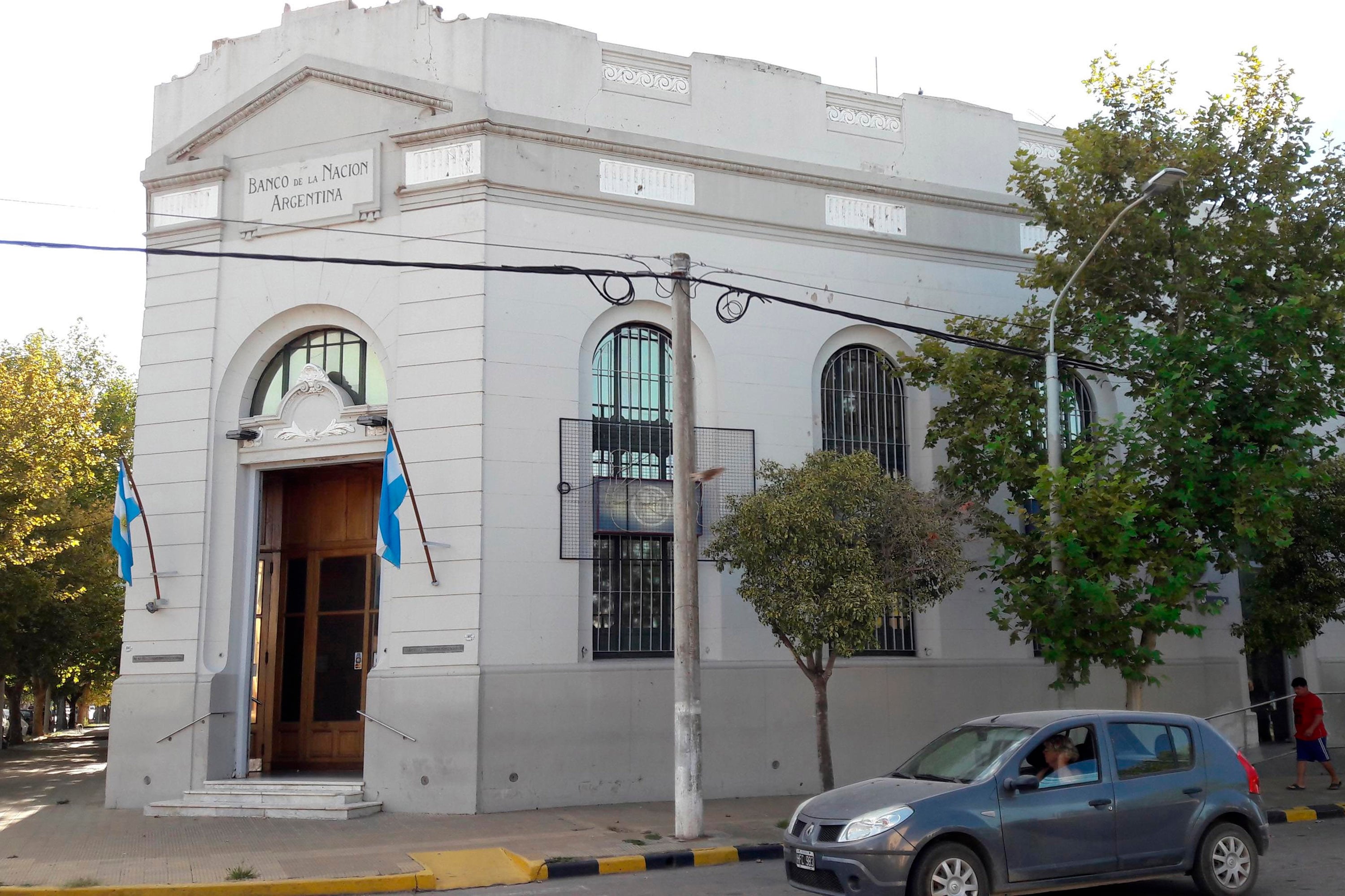 Milei quiere convertir al Banco Nación en una Sociedad Anónima