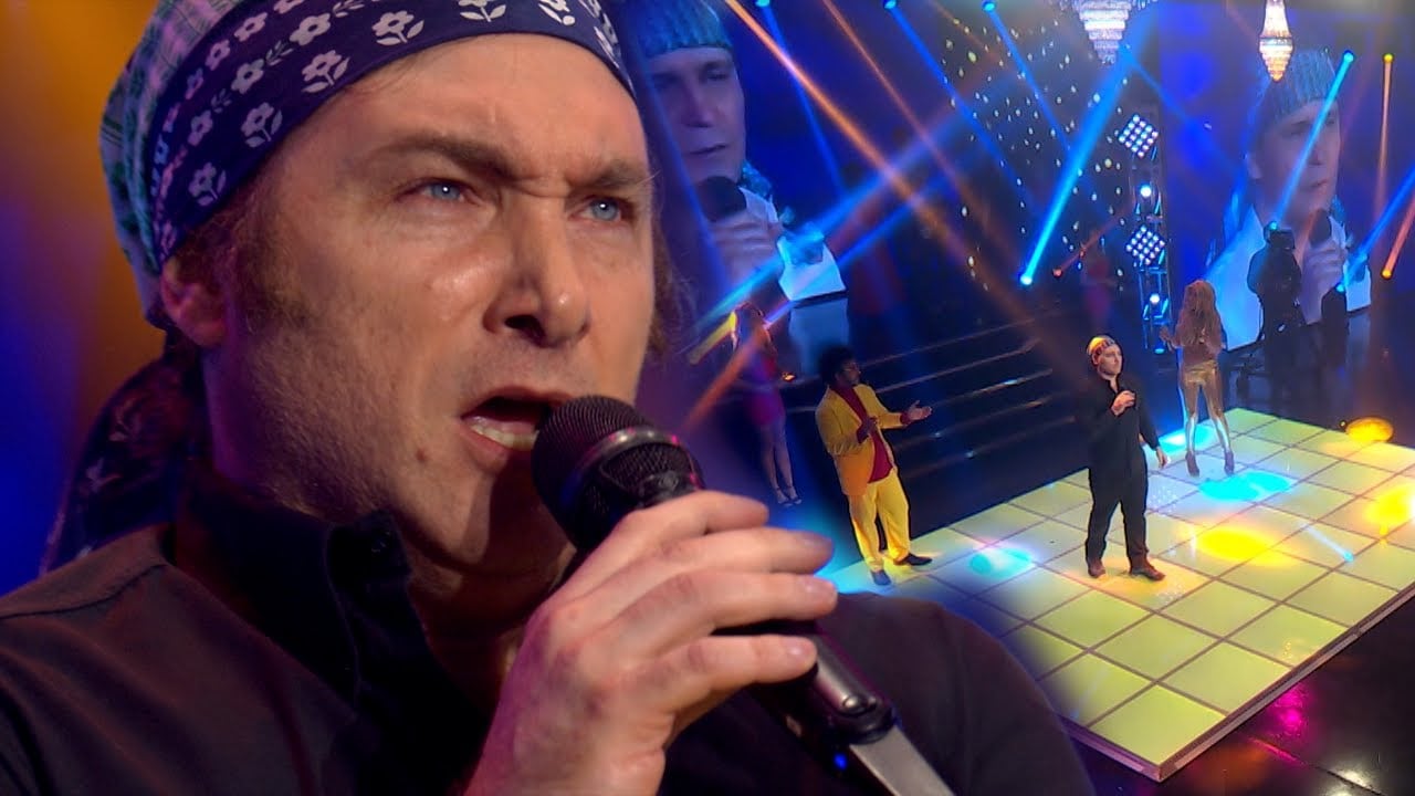 Milei cantó "Ella ya me olvidó" de Leonardo Favio en