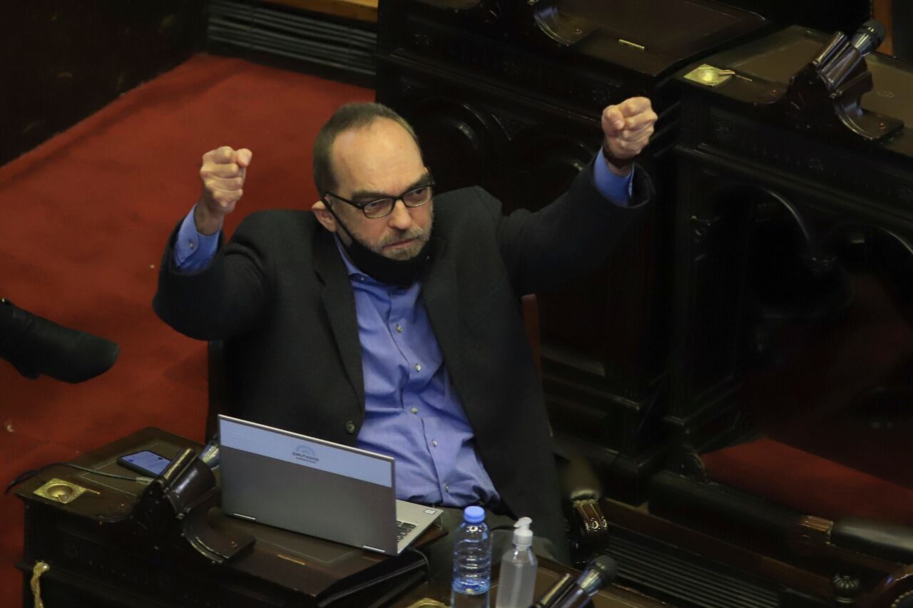 Fernando Iglesias en su banca de diputado.