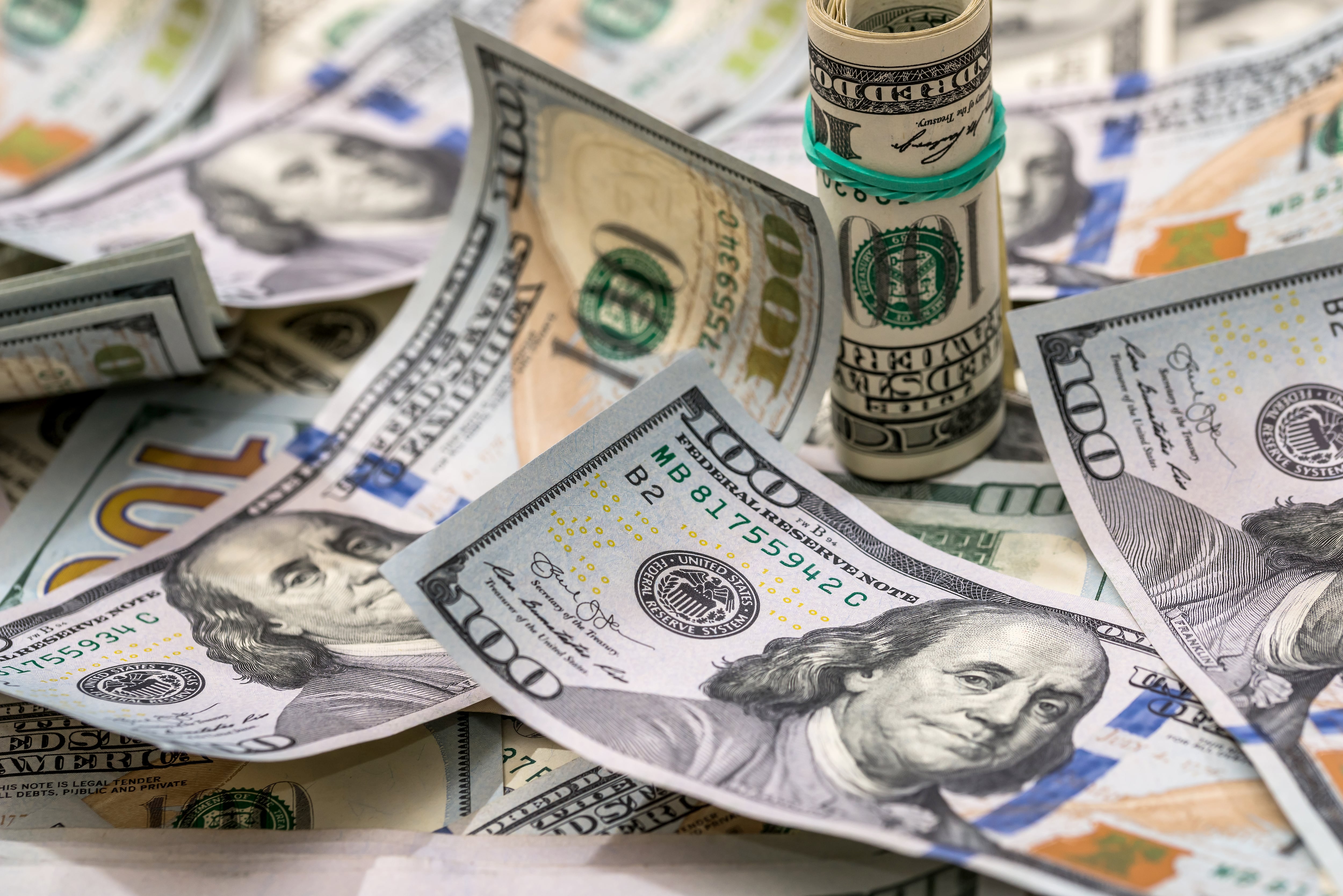 Los créditos podrían superar la capacidad de fondeo del sistema bancario.