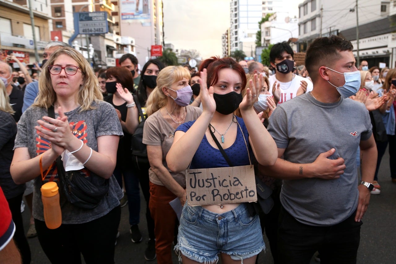 Referentes opositores aprovecharon la conmoción creada por el brutal asesinato para culpar al oficialismo y exigir mano dura.