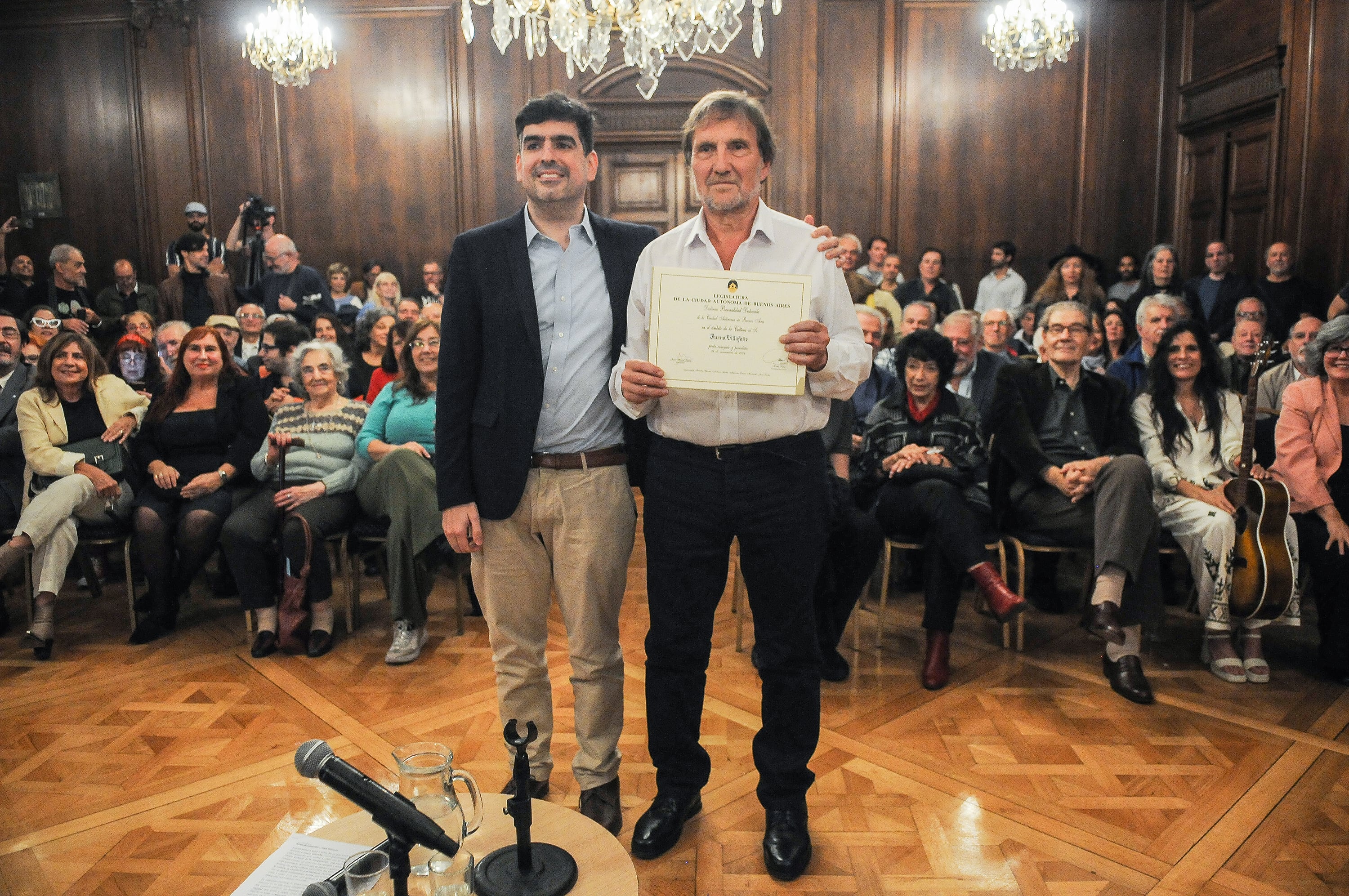 Juano Villafañe junto a Juan Manuel Valdés, uno de los impulsores del homenaje. 