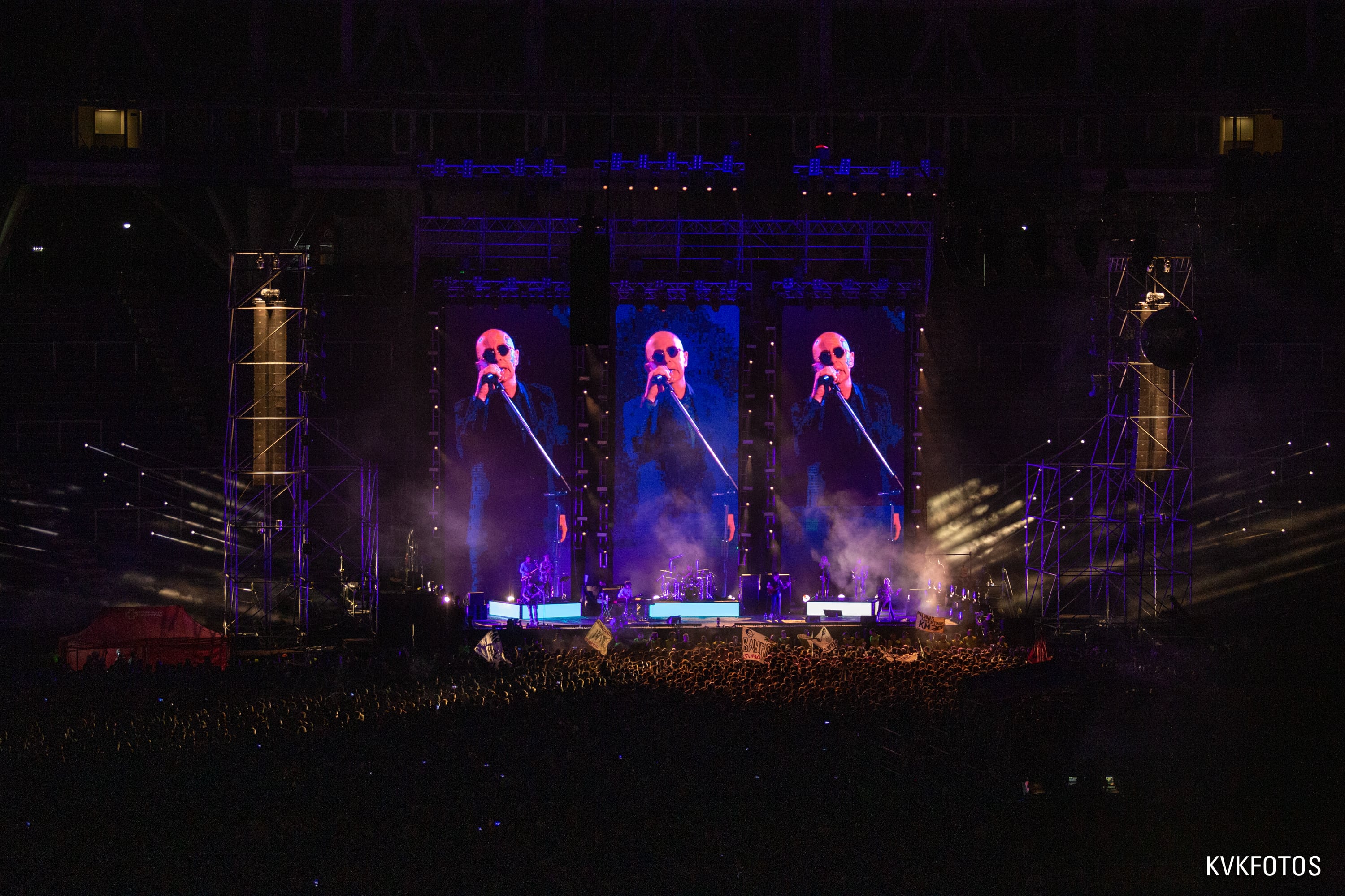 El Indio presentó en modo virtual "La vida es una misión secreta", "Jericó" y "Aerolíneas Rebeldes".