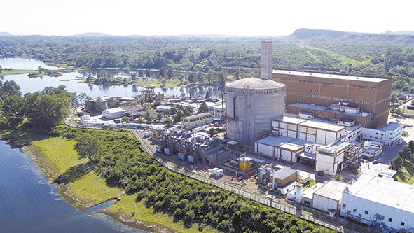 La central nuclear Embalse tiene una potencia de 648 MWe.