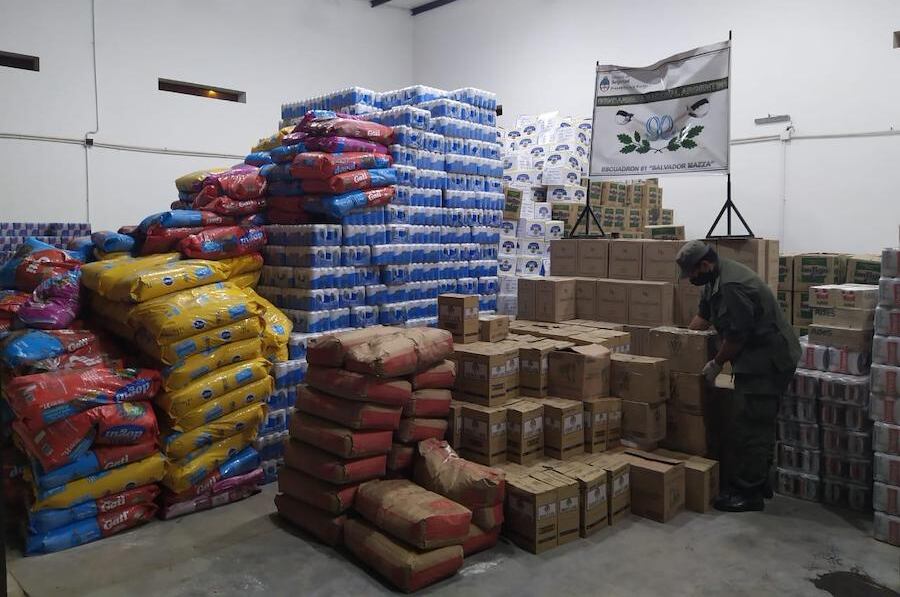 Parte de la mercadería secuestrada
