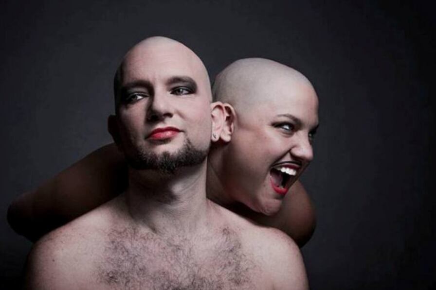 El dúo Bife hace cumbias y tangos queer.