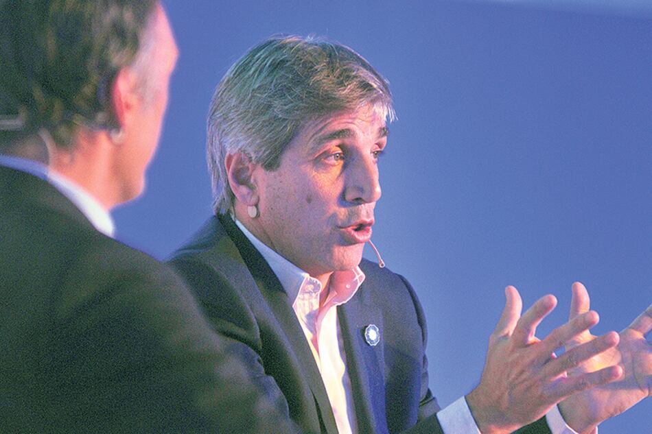 Luis Caputo, ministro de Finanzas. “Tenemos que continuar con el camino emprendido”, sostuvo.