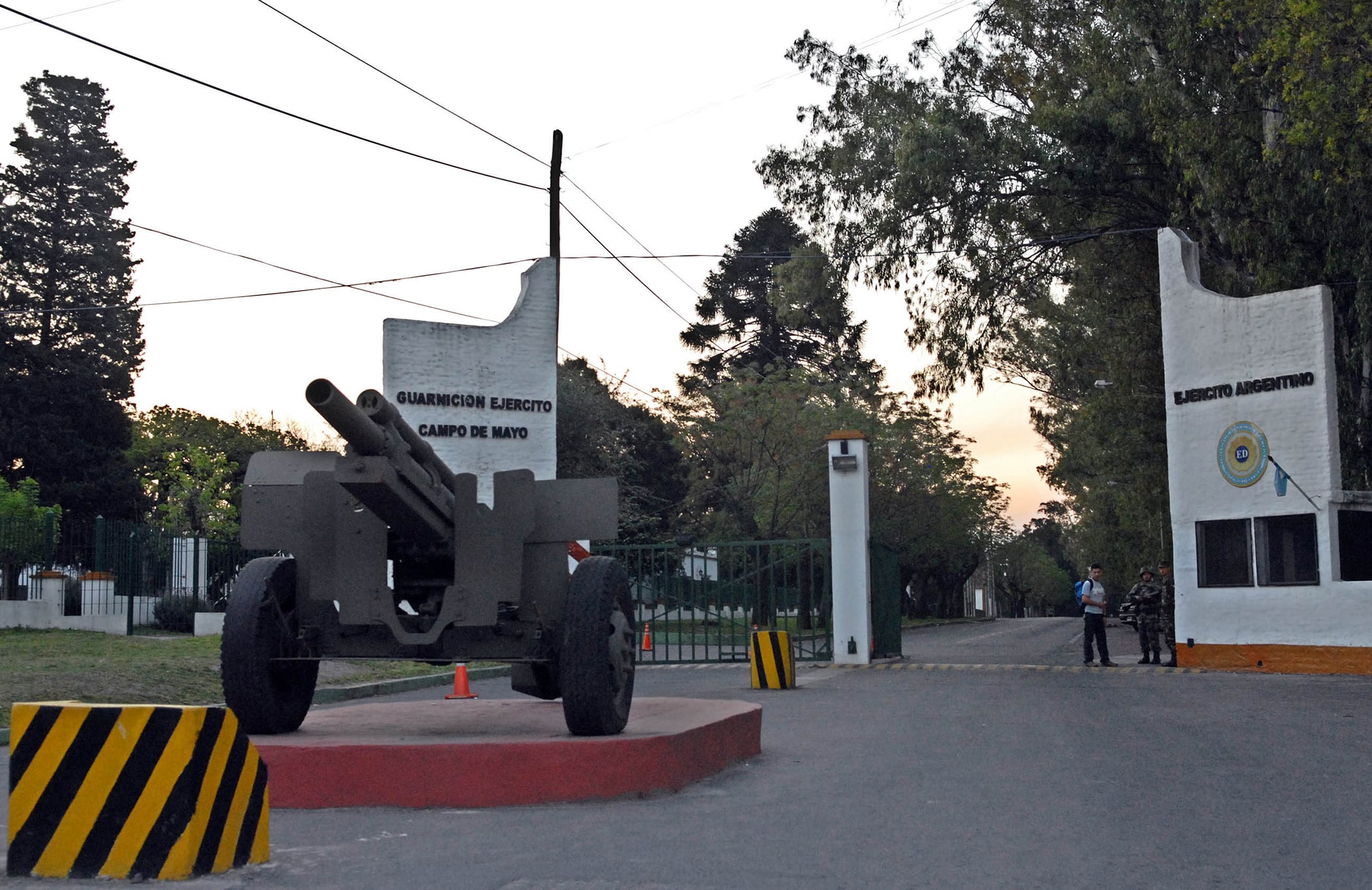 La entrada a la Unidad 34 de Campo de Mayo.