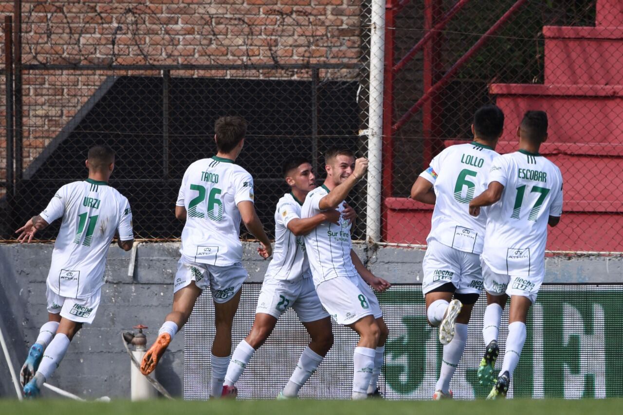 El festejo de los jugadores de Banfield