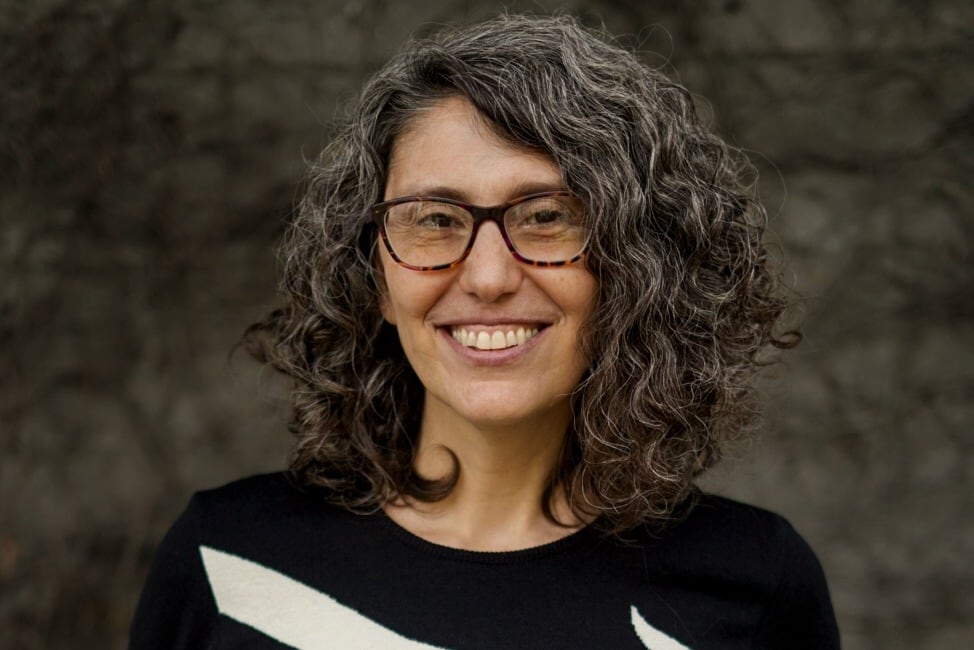 Laura Wittner, traductora de Leonard Cohen, Anne Tyler y M.John Harrison, entre otros. 