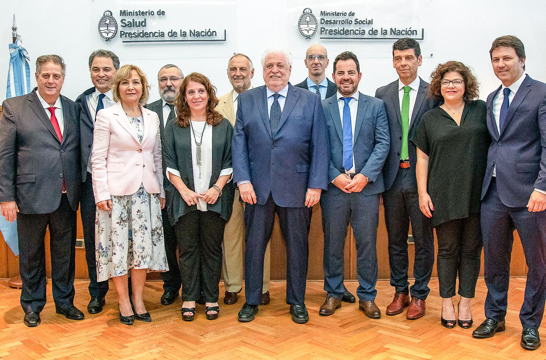 El gabinete completo del ministro de Salud
