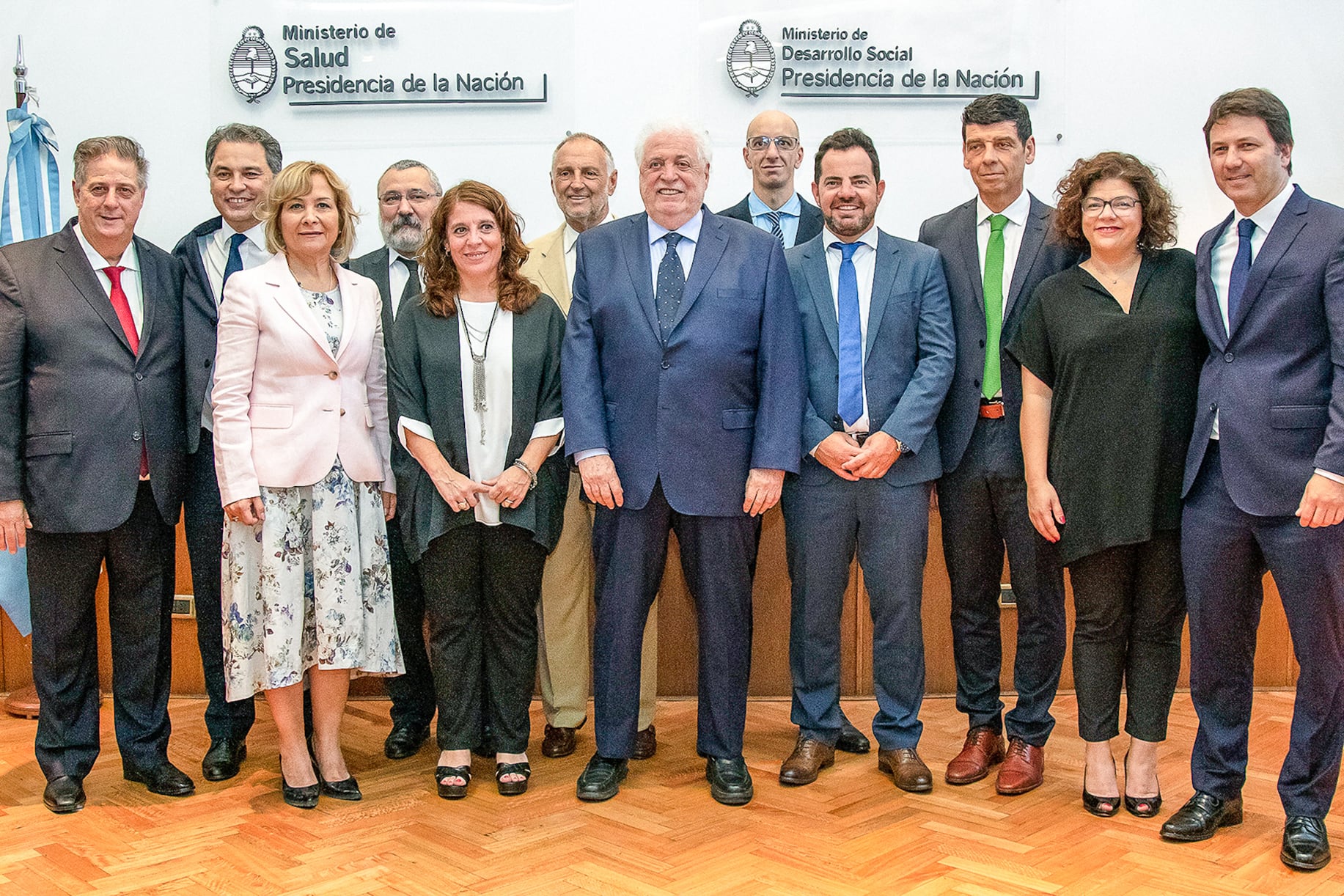 El gabinete completo del ministro de Salud