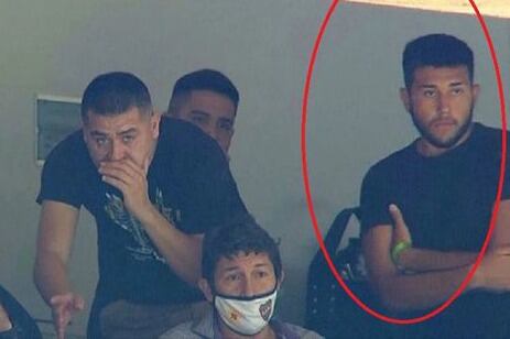 Riquelme y su hijo Agustín, junto al Patrón Bermúdez, en el palco de la Bombonera