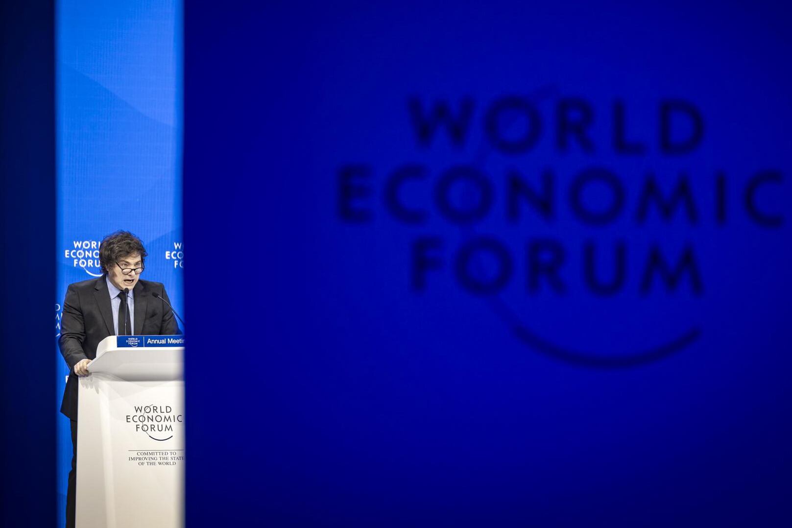 Javier Milei mientras pronuncia su discurso en Davos.