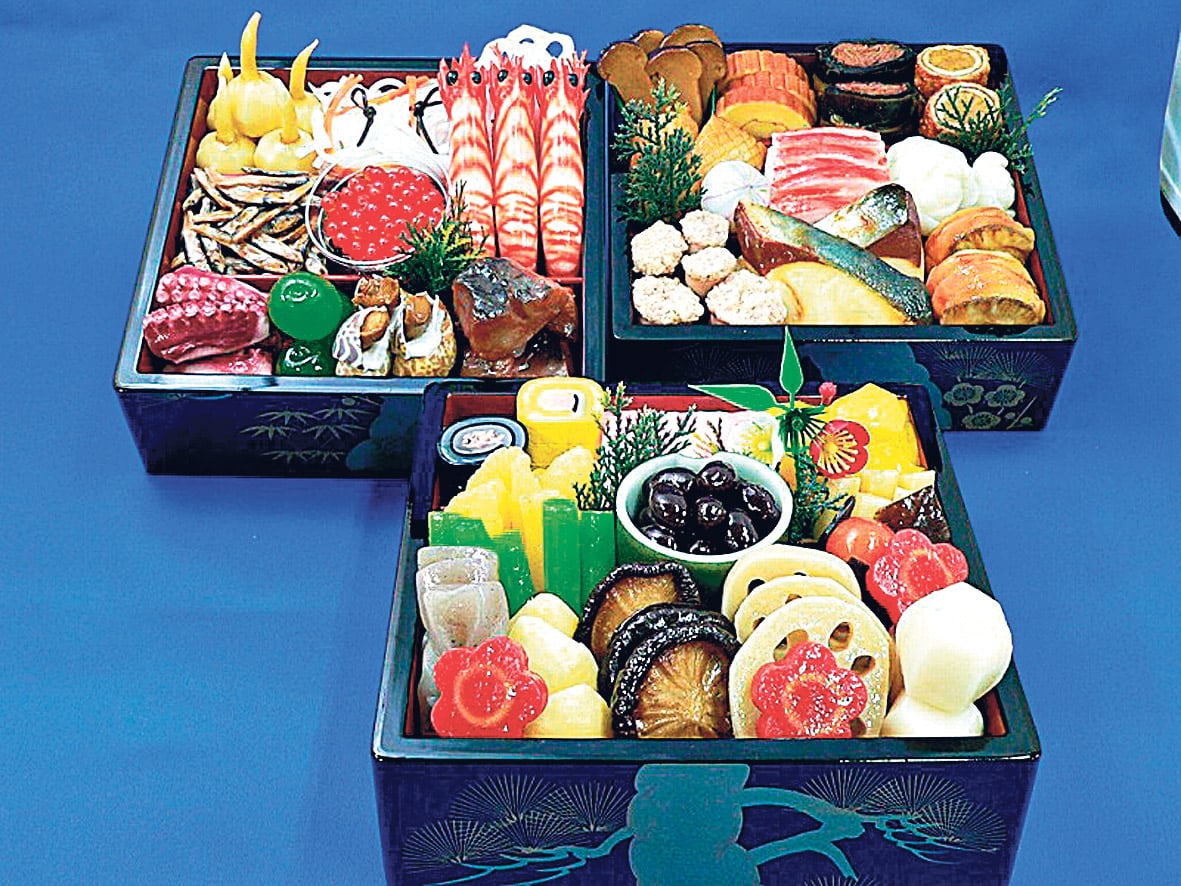      Bandejas con todas las combinaciones posibles de gastronomía japonesa para no comer.
