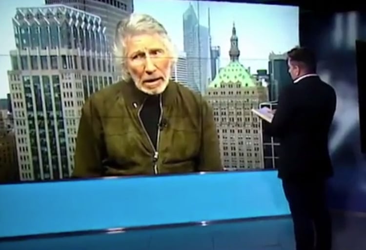 El ex miembro de Pink Floyd no ahorró críticas por la detención del creador de WikiLeaks.