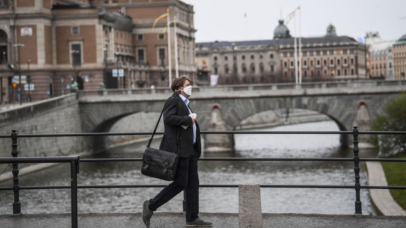 La política sanitaria sueca de mayor flexibilidad no detuvo el derrumbe de su economía.