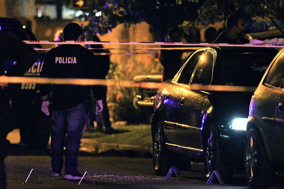 El homicidio habría sido por una deuda por drogas, señalaron.